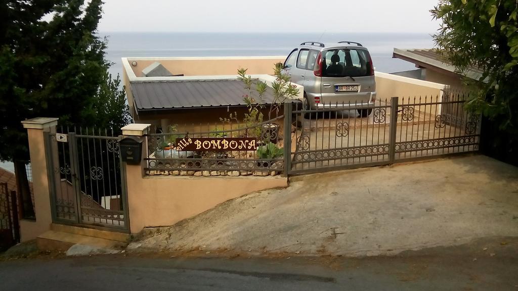 Apartments Bombona Утьеха Экстерьер фото